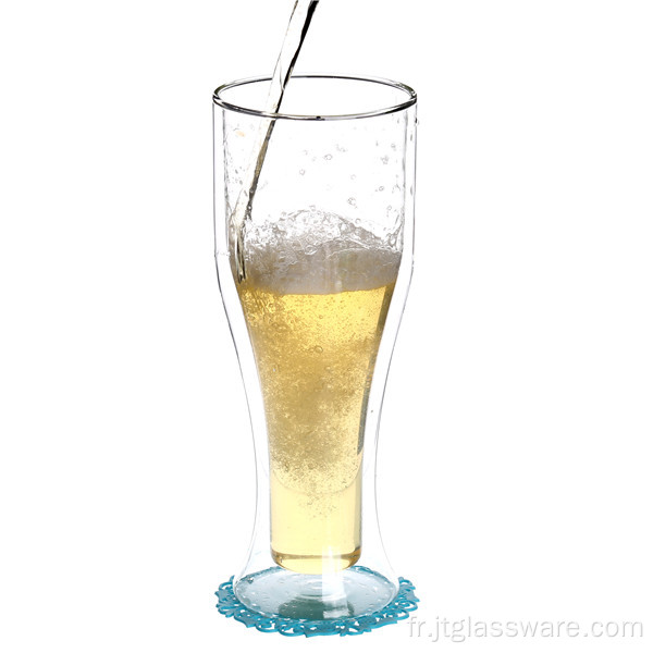 Coupe en verre pour la bière
