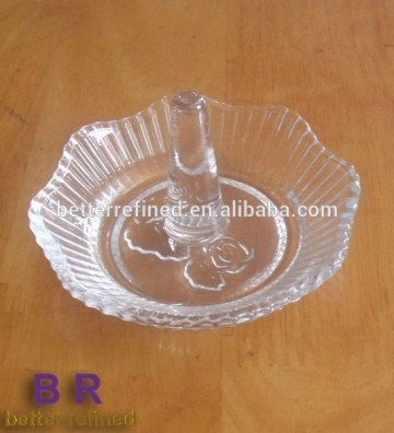 flower embossing crystal ring holder