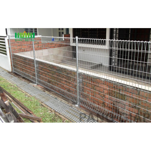 Roll top brc wire mesh fence