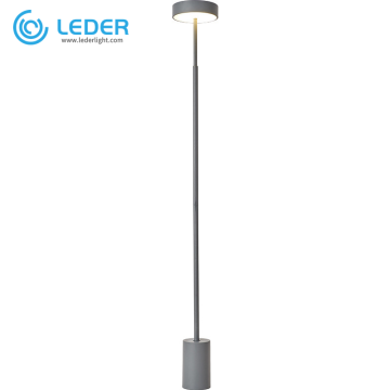 Lampada da terra treppiede per camera da letto LEDER