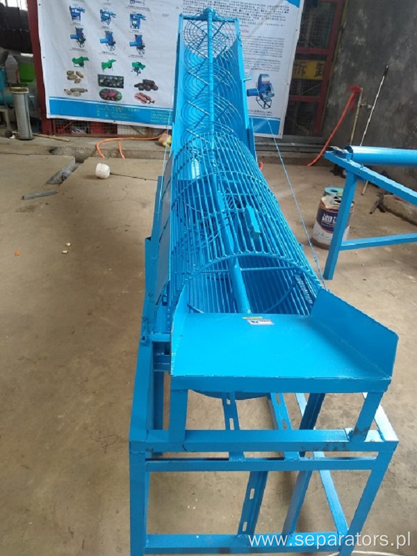 QX-200 plantain cleaning conveyor
