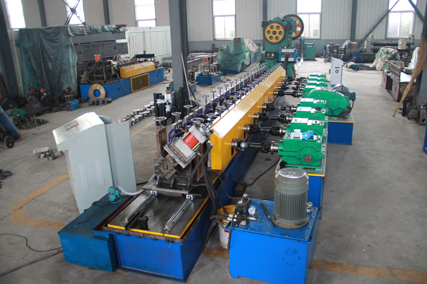 41x41 & 41x21 U shape solar pillar roll forming machine