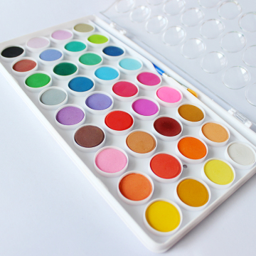 Water Color Paint Set with Drawing Pencils for Artists