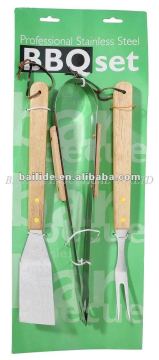 2017 High Quality Long Wooden Handle Stainless Steel Fireplace Barbecue Tool Sets