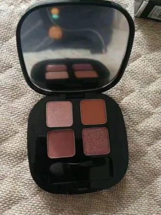 Rong Mingming four-color eye shadow
