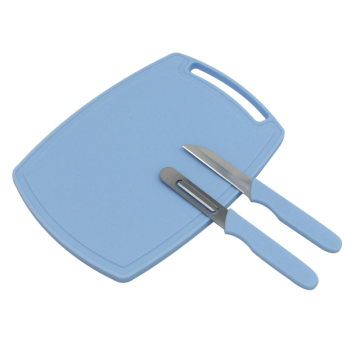 Multi cutlery set with plastic cutting board