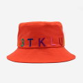 قبعة دلو مطرزة برتقالية اللون البرتقالي