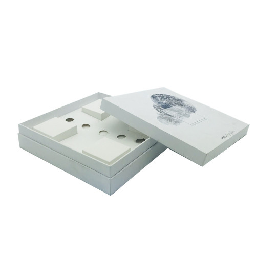 Lip paper gift box with insert