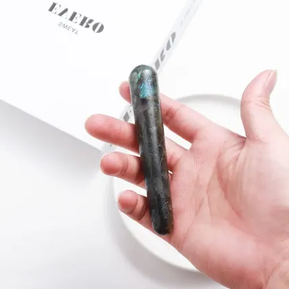 Wholesale Natural Stone Feng Shui Crystals & Chakra Gifts for Women