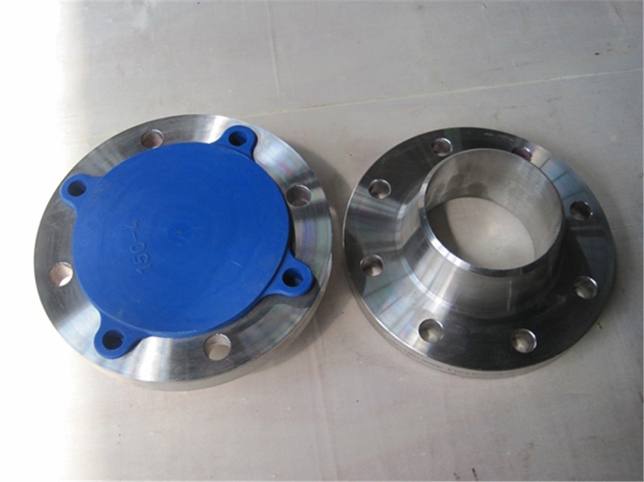 Flange WN de 6 polegadas CL600 em aço carbono