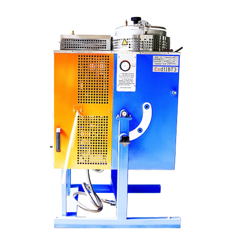 Solvent recovery machine and precision casting