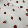 Tessuto in tulle di nylon con glitter alla fragola