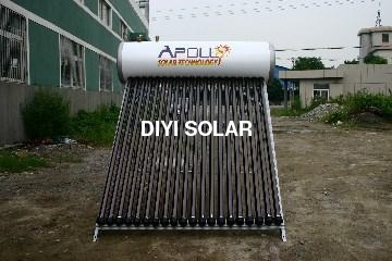 compact high pressure heat pipe solar water heater