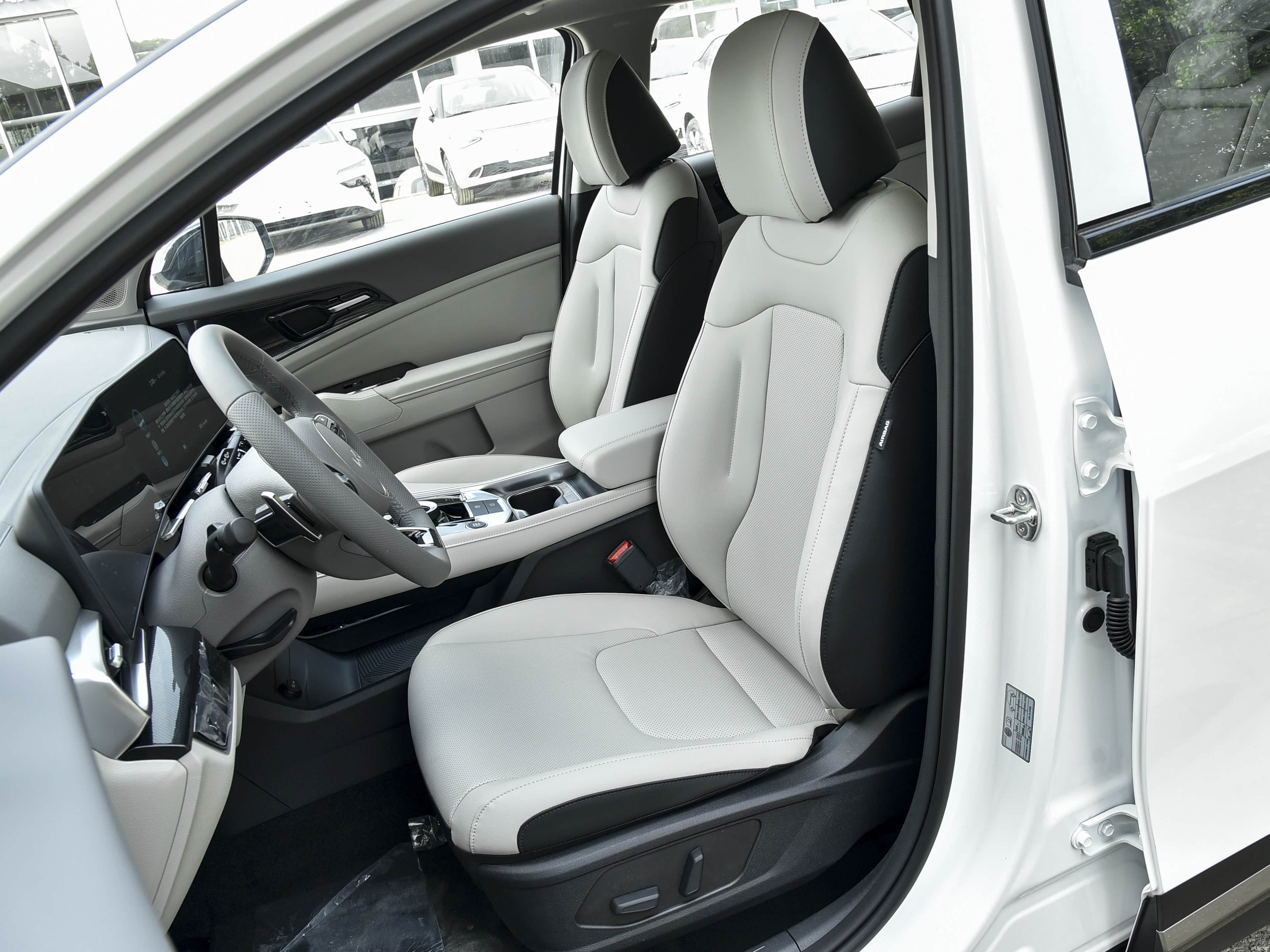 KIA Sportage Gasoline SUV LHD compact suv