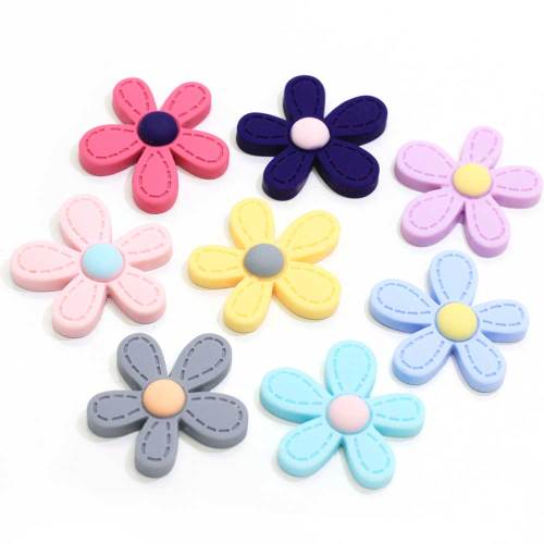 Bellissimo mini cabochon in resina a forma di fiore con retro piatto Accessori per abbigliamento per ragazze Perline Charms Distanziatore per decorazioni artigianali fatte a mano