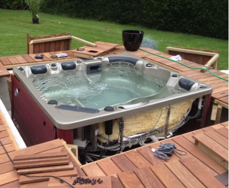 Outdoor spa for jaccuzi1