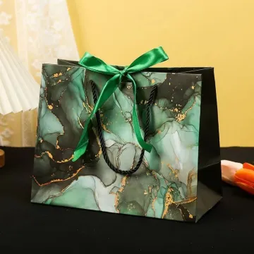 Luxury Cardboard Packing Paper Bag with Ribbon Handle