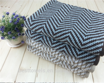 Custom 100%cotton yarn-dyed jacquard beach towel
