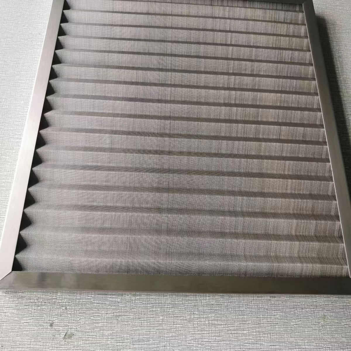 pleated mesh fabric