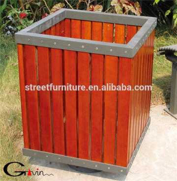 Metal and solid wood planter box garden planter pot