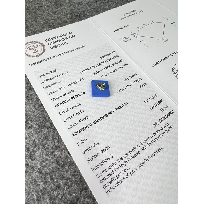 HPHT Pear Fancy Vivid Green Lab เพชร 1.51ct VVS2 EX EX