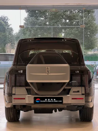 Hot Sale 2024 Luxury Yangwang U8 SUV - BYD Yangwang U8 in Stock