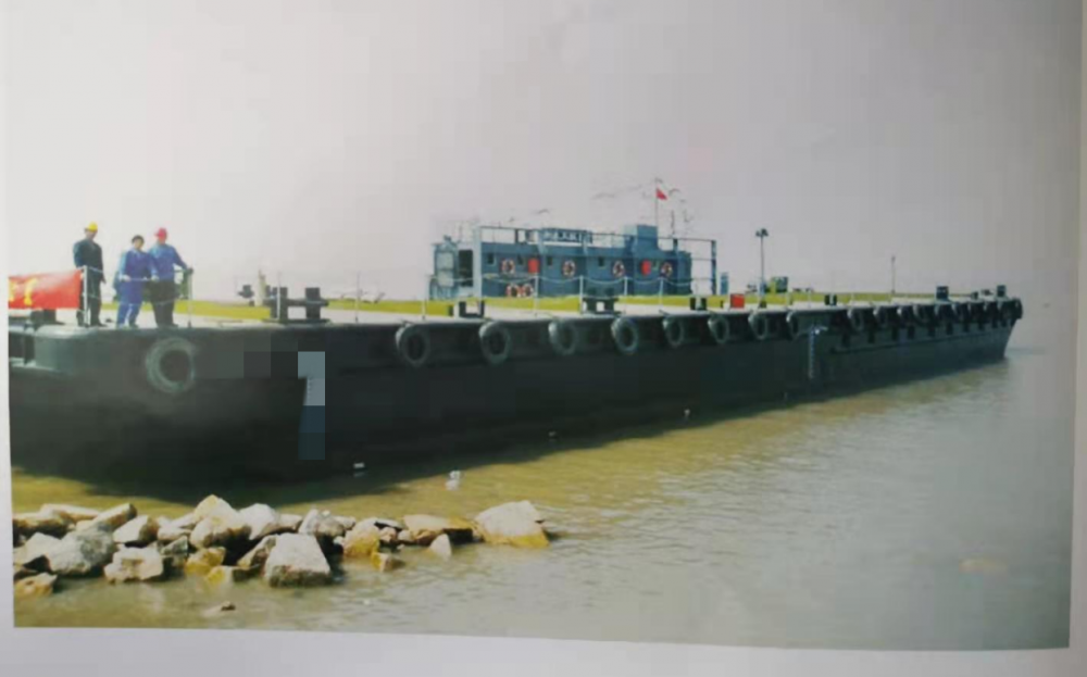 Second Deck Barge Specifications