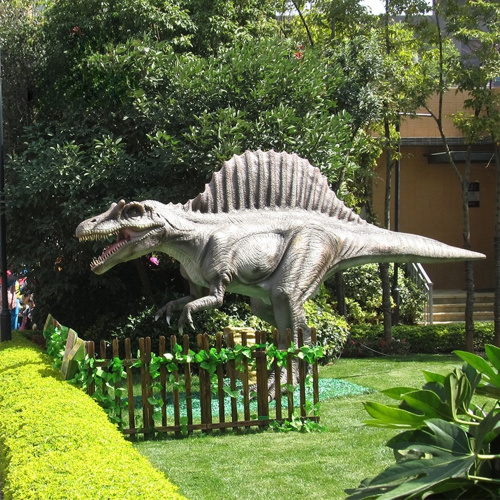 Life-Size Animatronic Spinosaurus for Park Displayss