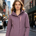 Chaqueta aislante para mujer con capucha extraíble