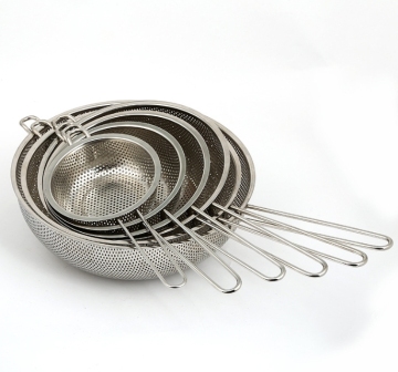 Stainless Steel Basin Colander with Handle, Resting Feet, and Kitchen Strainer