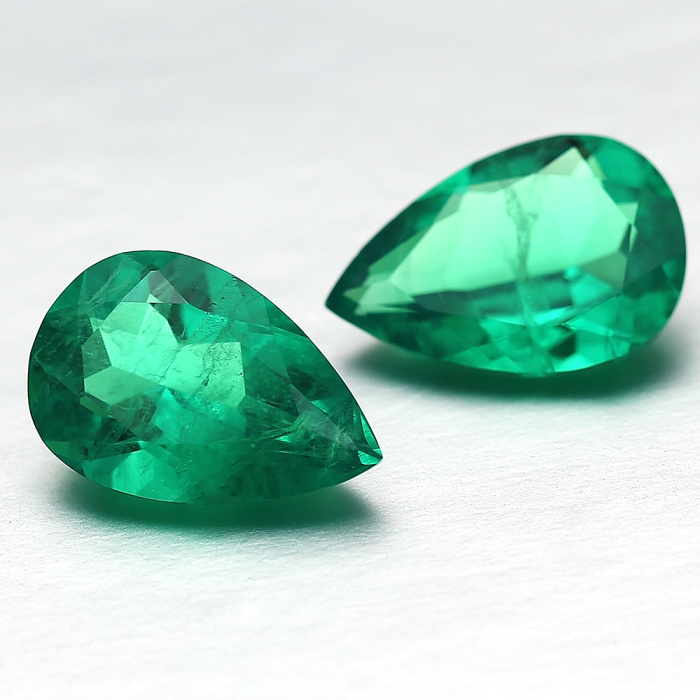 フローラル ジュエリー ラボ エメラルド コロンビア カラー ペアー 7x9