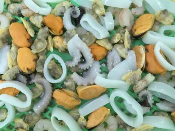 Frozen seafood mix