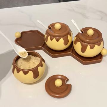 Stylish Anime-Themed Dinnerware Collection