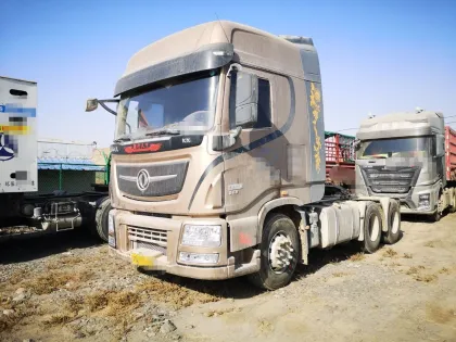 Hot Sale Used HOWO DFAC 560HP 6X4 Van Trailer Head Trucks 10 Wheel Tractor Truckfor Towing