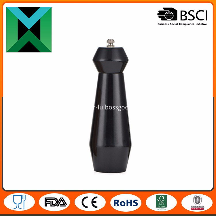 wood pepper mill