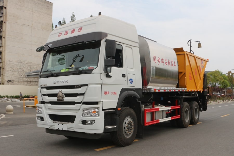 Chip Sealing Tank Truck