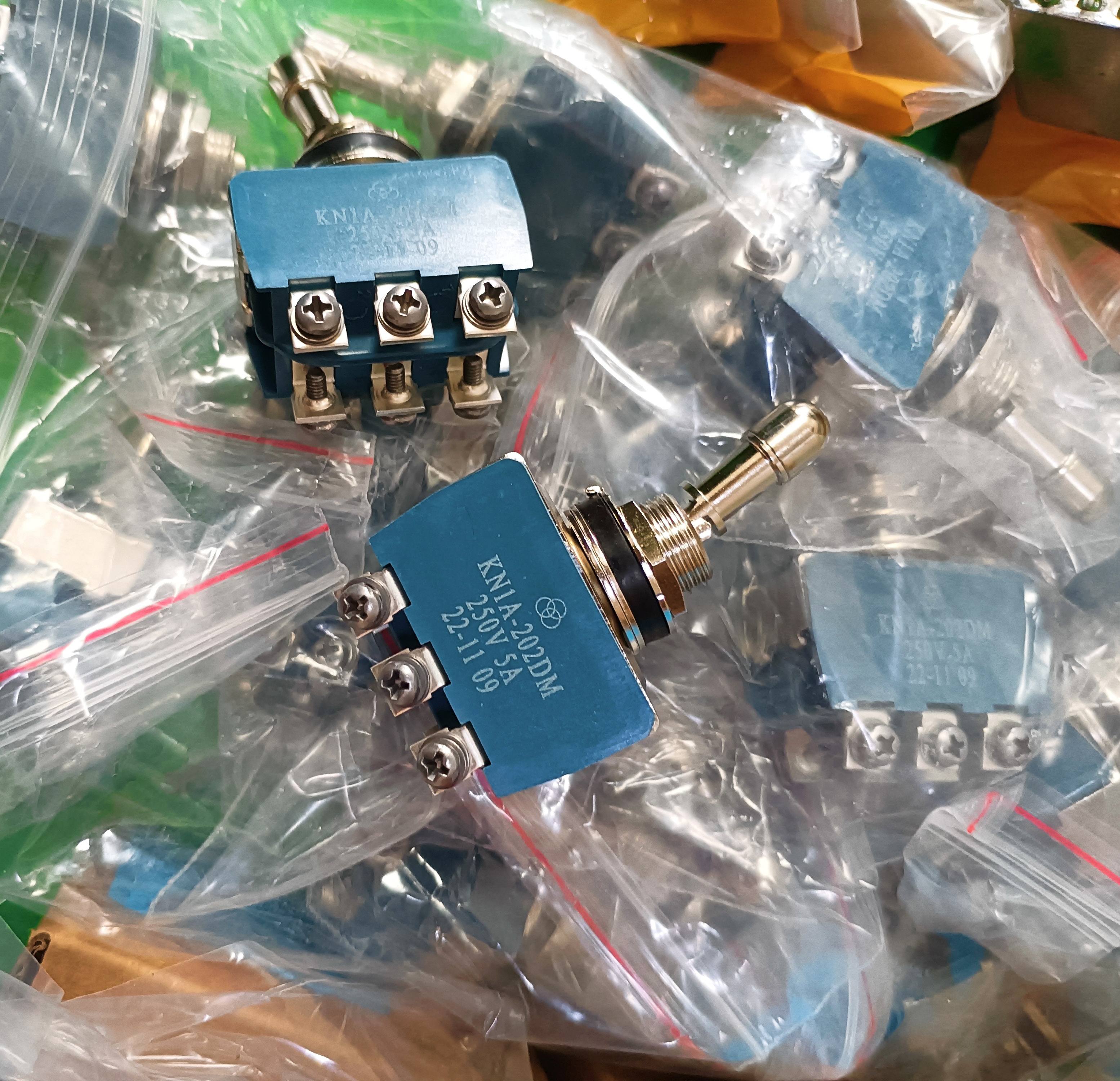 Switch KN1A-202DM 250V 5A