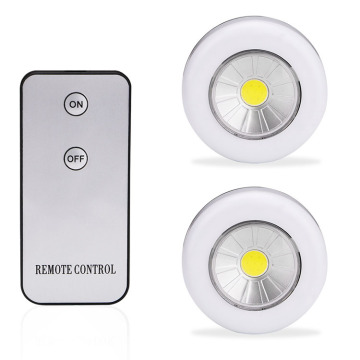 Bezprzewodowe światło nocne z pilotem: Puck LED Light