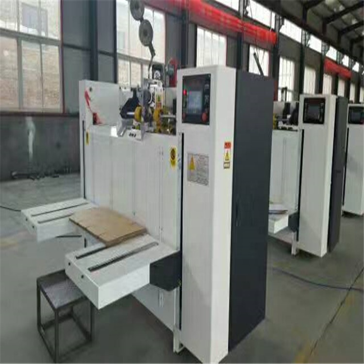 Canghai High Speed 4 Servo Motor Double Head Stitching Machine / Cardboard Box Stitcher1