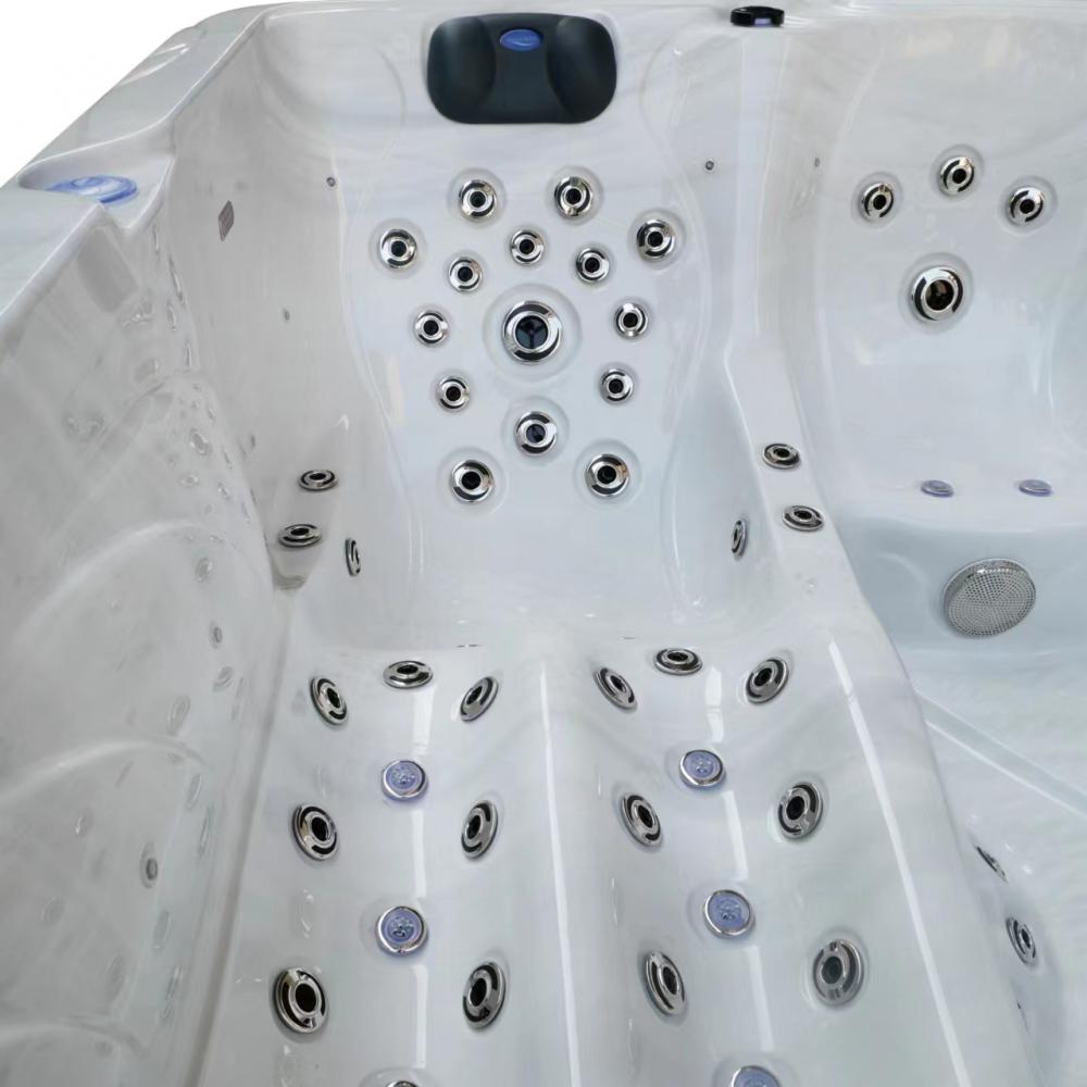 Luxury square hot tub for 5-6 person