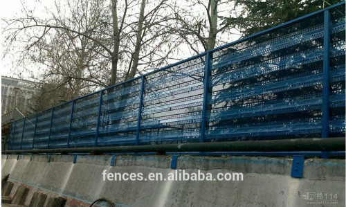 QYM blue / red powder coated wind proof No dust roadway Protection fence