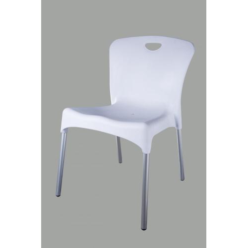 Chaise empilable en plastique pour extérieur