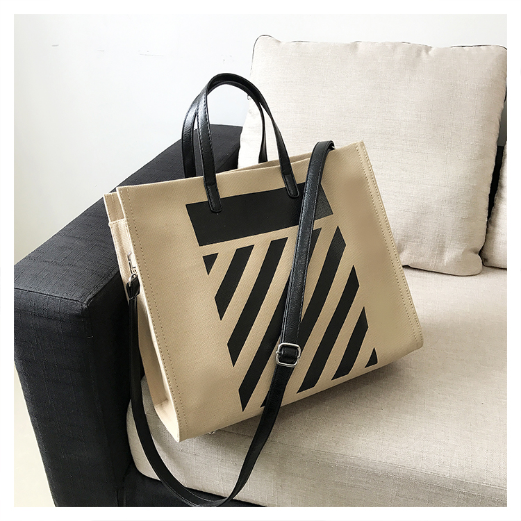 Canvas Bag With Zipper