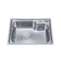 Bồn rửa nhà bếp bằng thép không gỉ cong với thiết kế thực tế