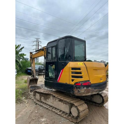 Патрыманы кар'ерны экскаватар SY6C у добрым стане