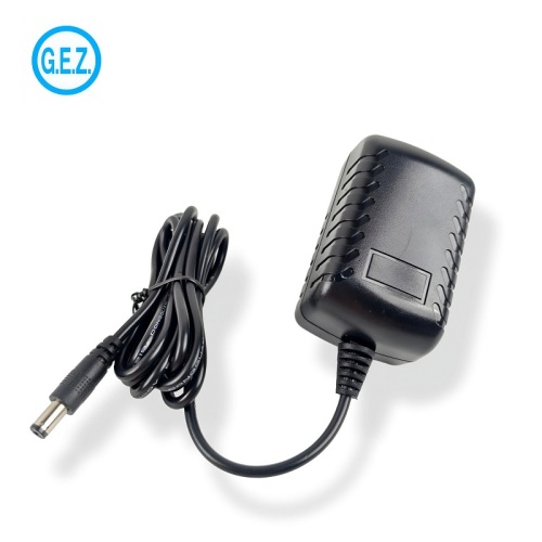 Adapter cumhachd àbhaisteach 13.5V 2A na SA
