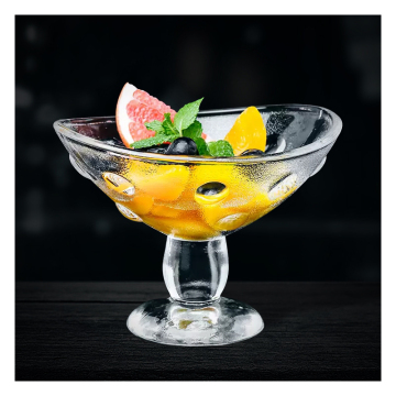 Wholesale Clear Little Flower Shaped Glass Milkshake Cups