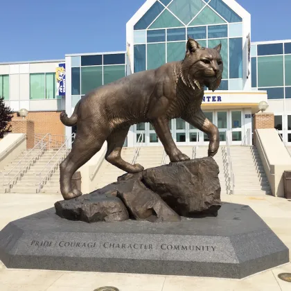 Outdoor Art Statue Life Size Bronze Wildcat Sculpture