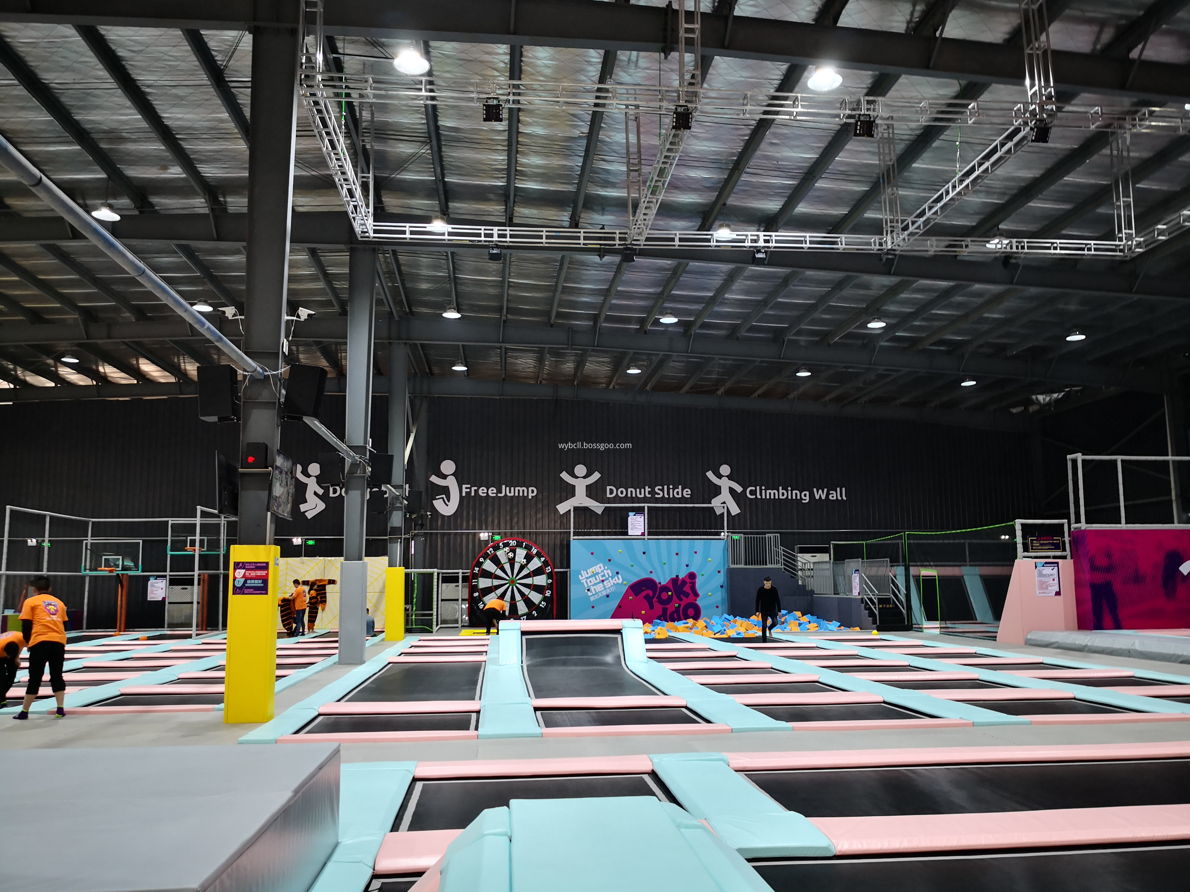 Indoor trampoline