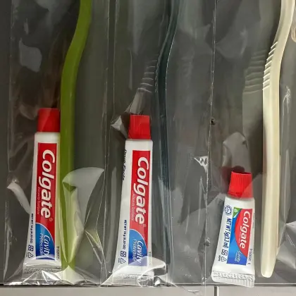 Disposable Portable Dental Kit with Colgate Toothpaste for Adults - Customizable for Hotels and Travel